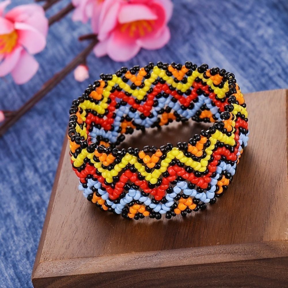 90s beaded bracelet